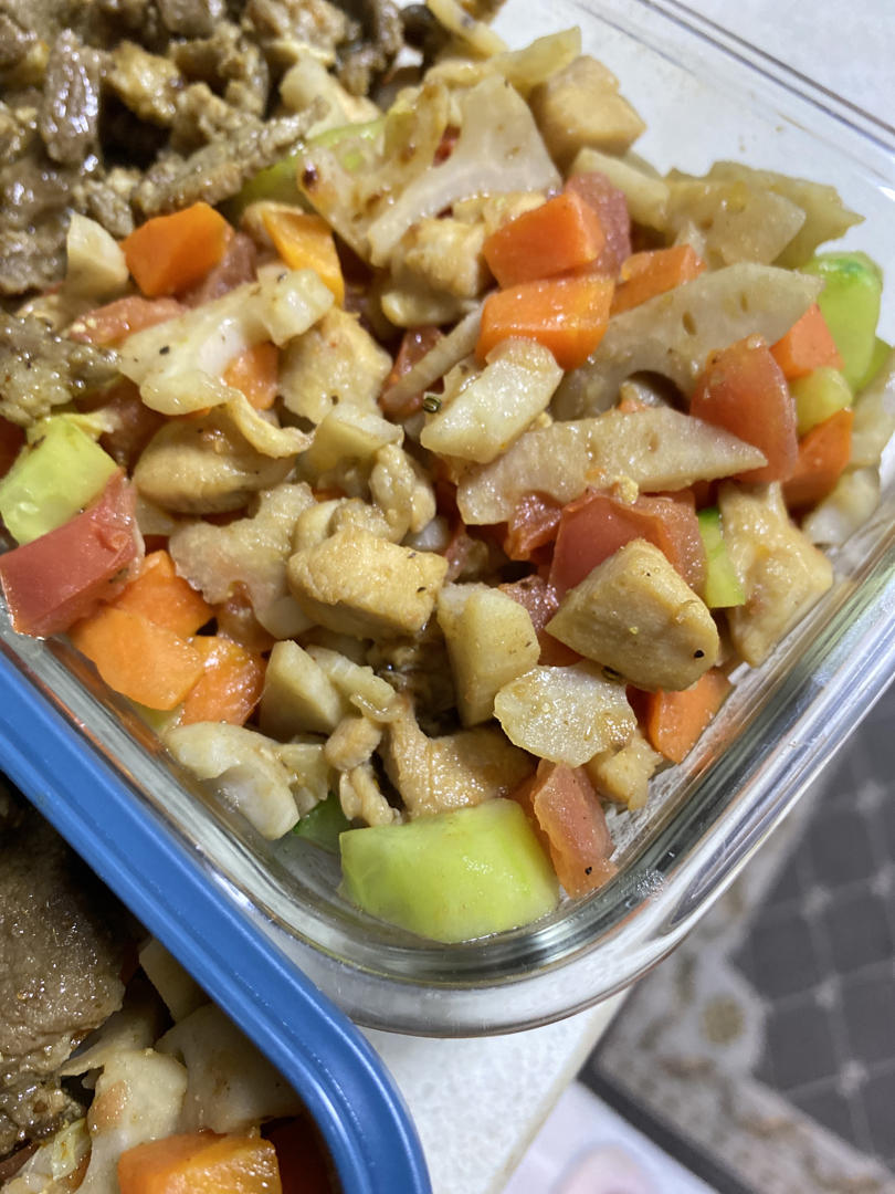 减脂餐！鸡胸肉炒三丁