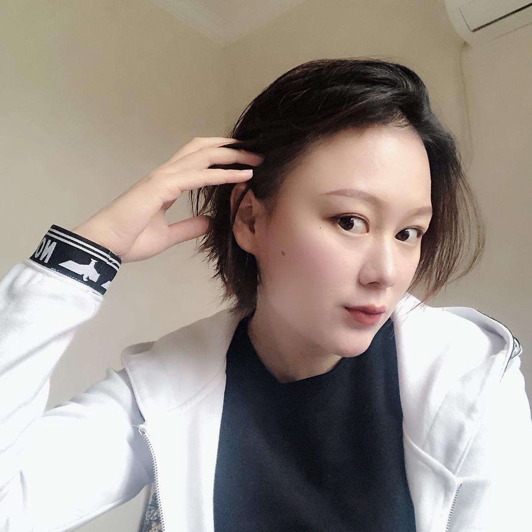利子小姐
