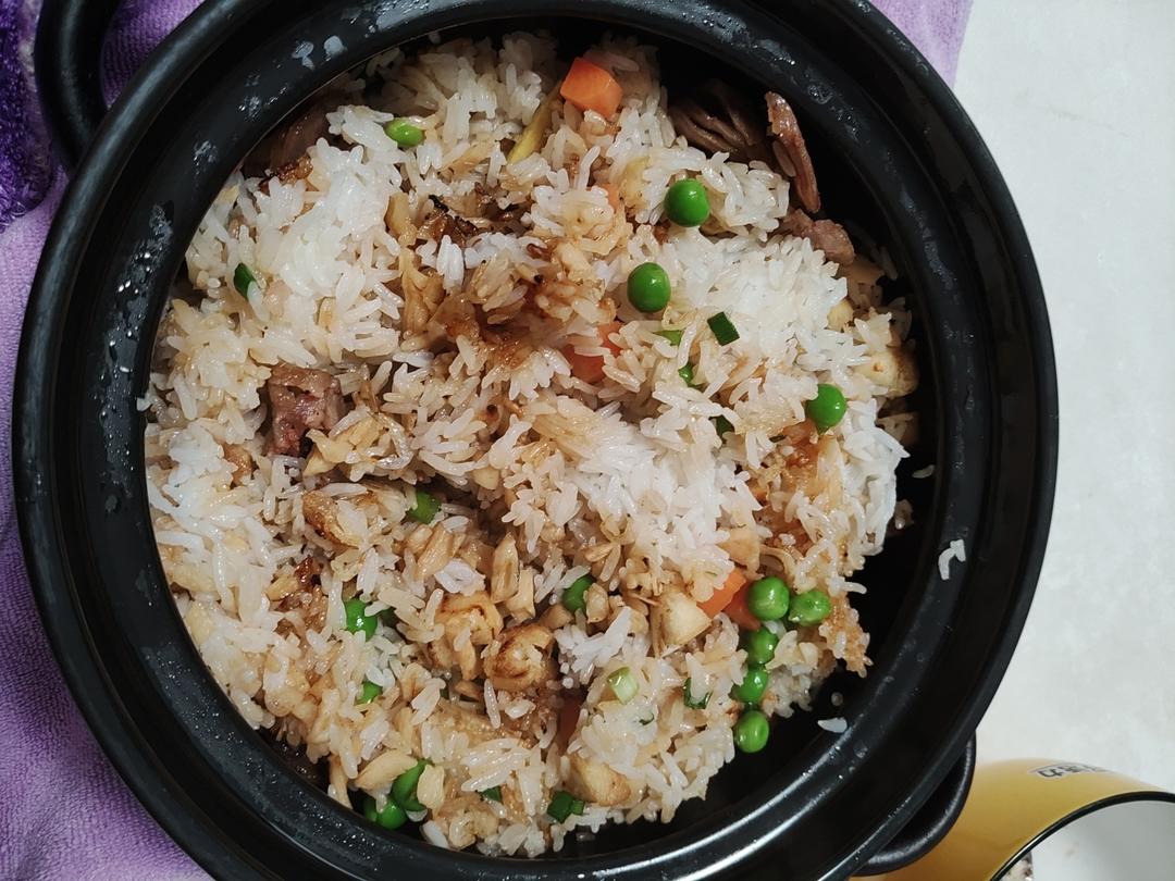 腊味煲仔饭，20分钟饭菜同出