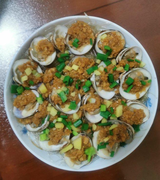 家常美味花蛤粉丝煲