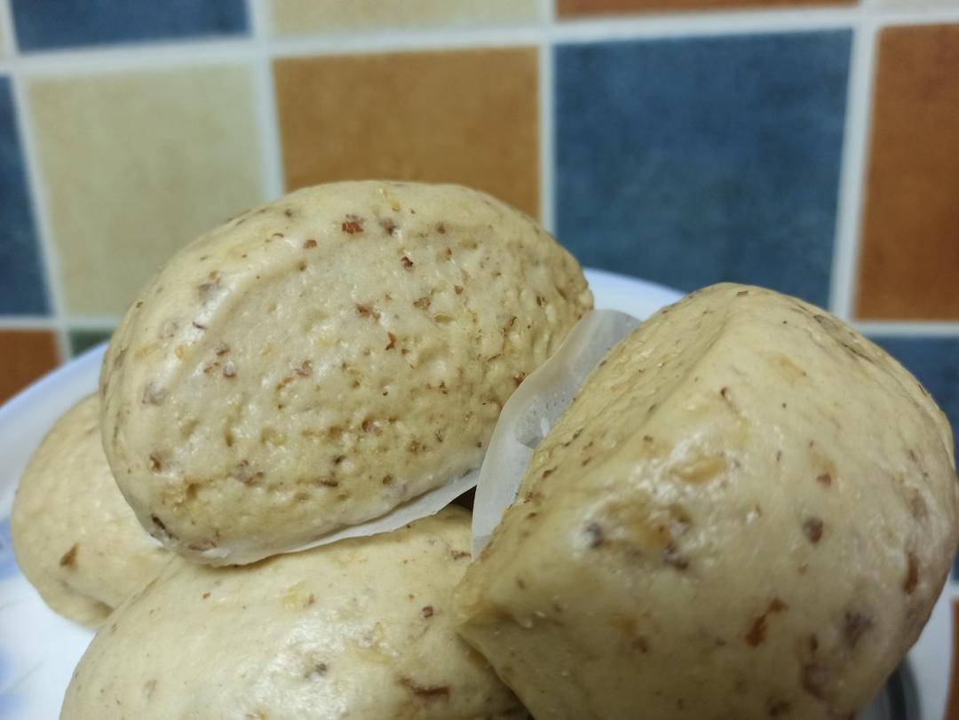 红枣燕麦全麦奶香馒头（香香甜甜，好吃）