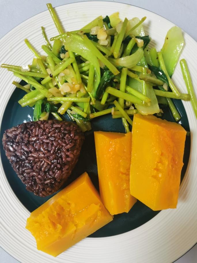 营养减肥餐粗粮饭团