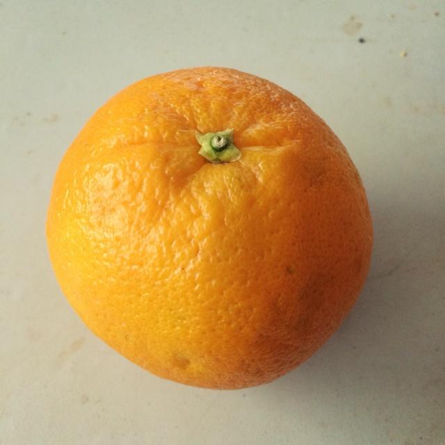 科学的徒手掰橙子的做法
