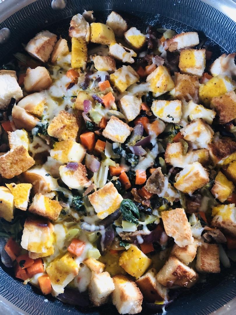 好吃到捂脸的铁板杂蔬馒头粒（剩馒头的别样吃法）