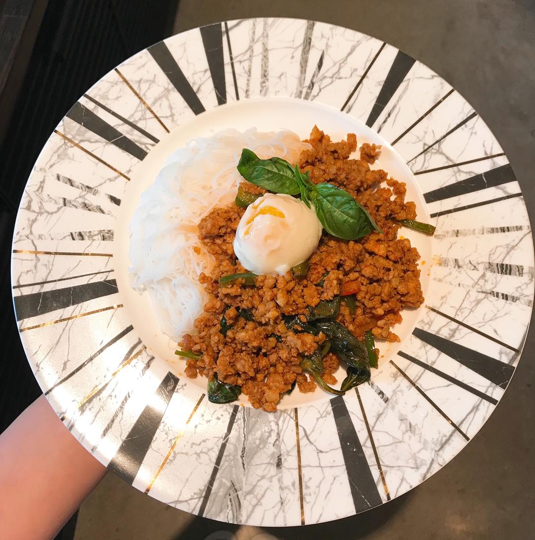 泰式罗勒猪肉碎配米粉【食材包操作说明】