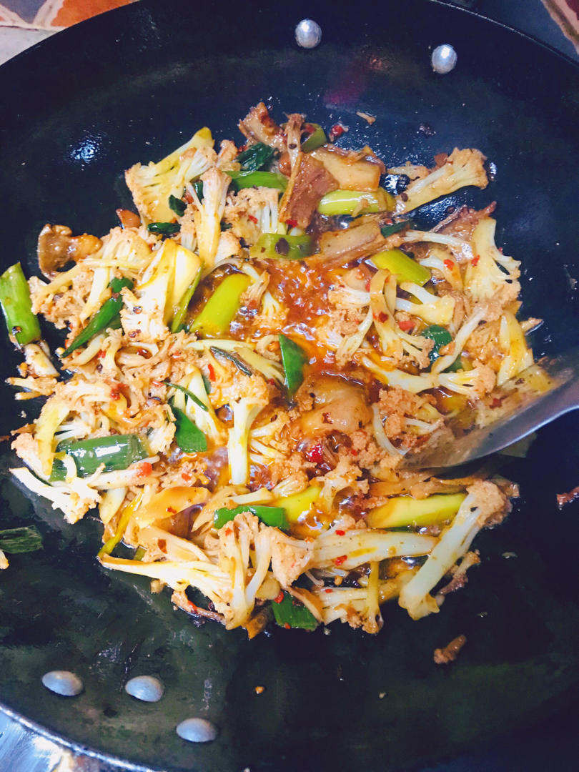 回锅肉炒有机花菜