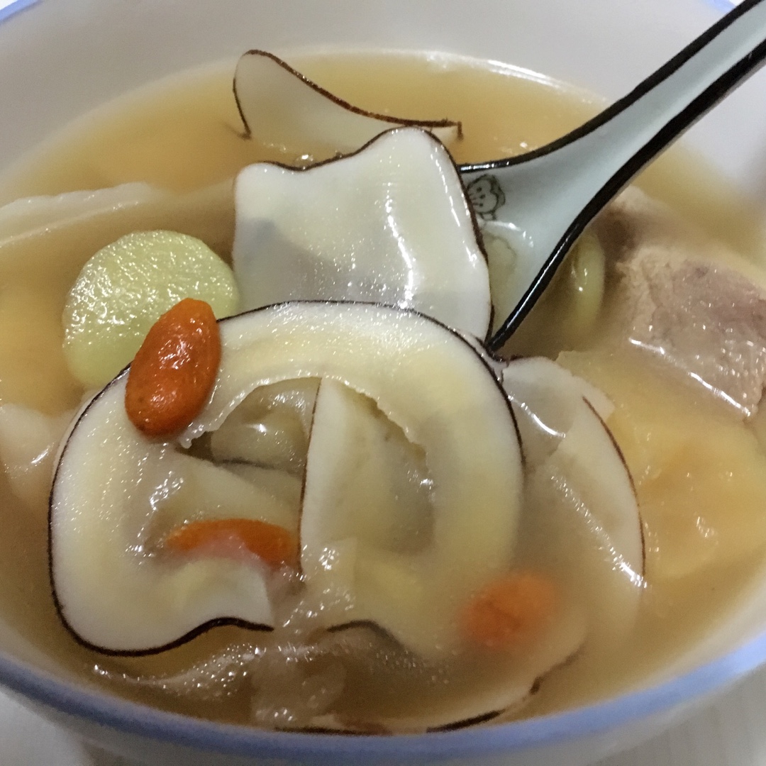 海底椰淮山蜜枣汤