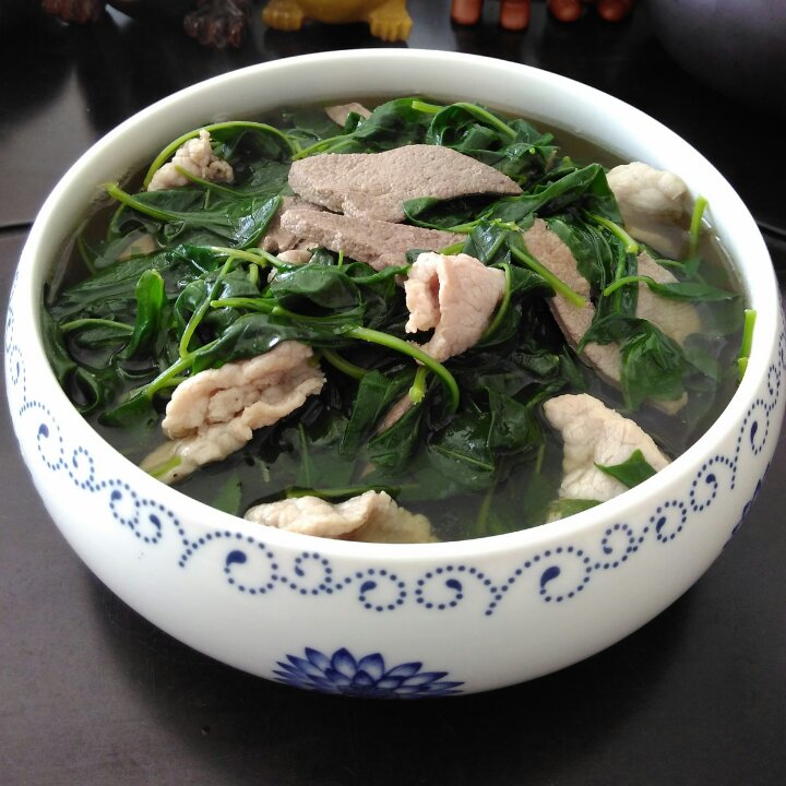 雨后彩虹-153做的枸杞叶猪肝瘦肉汤