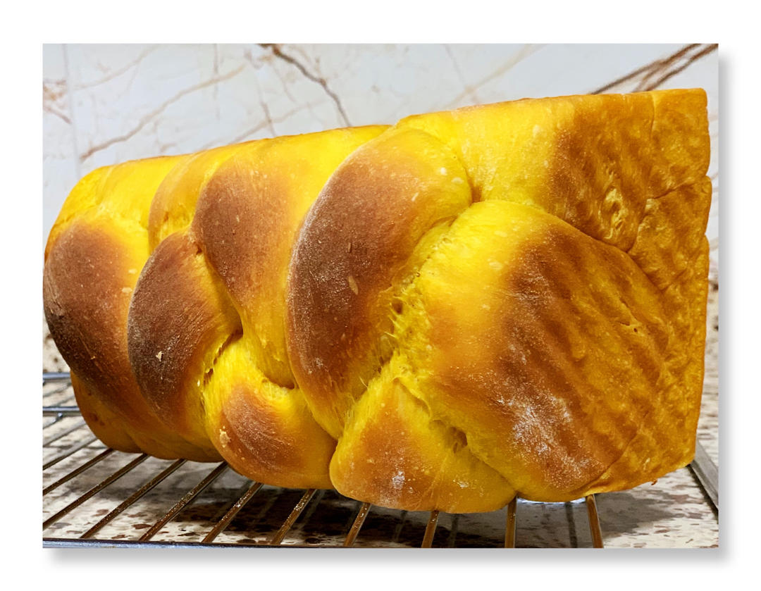 松软香甜｜蜂蜜南瓜手撕面包