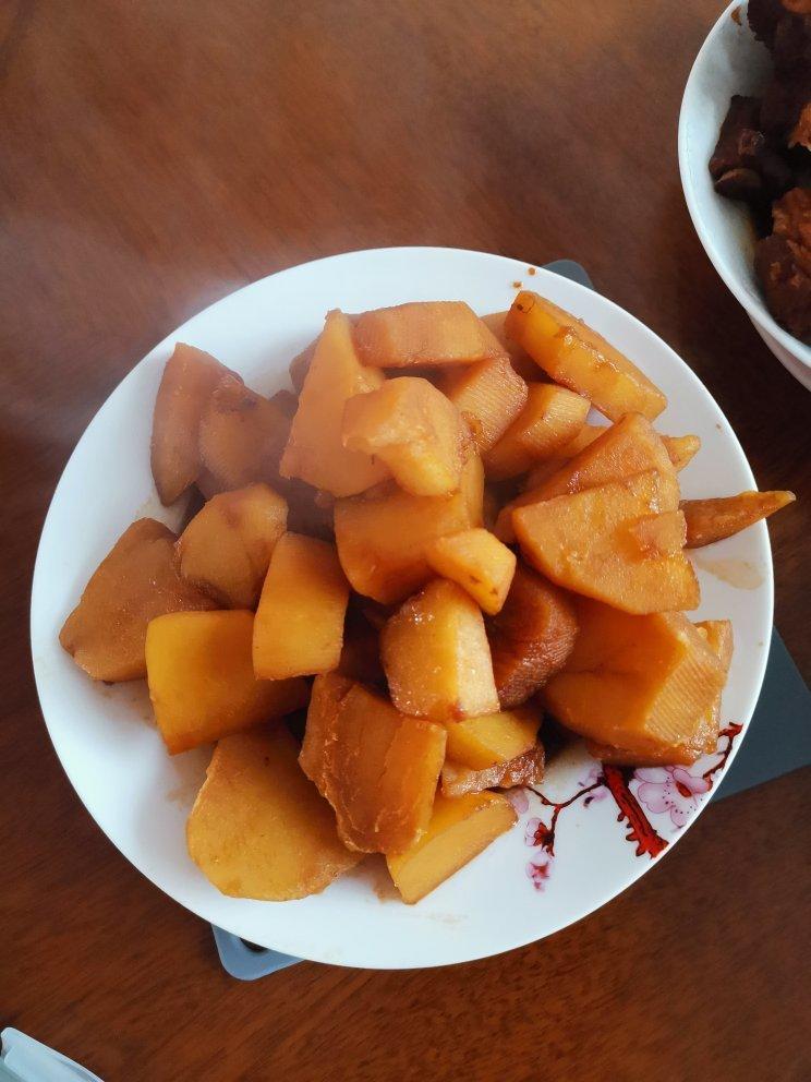 简易好吃的厨房菜鸟酱排骨+炖土豆