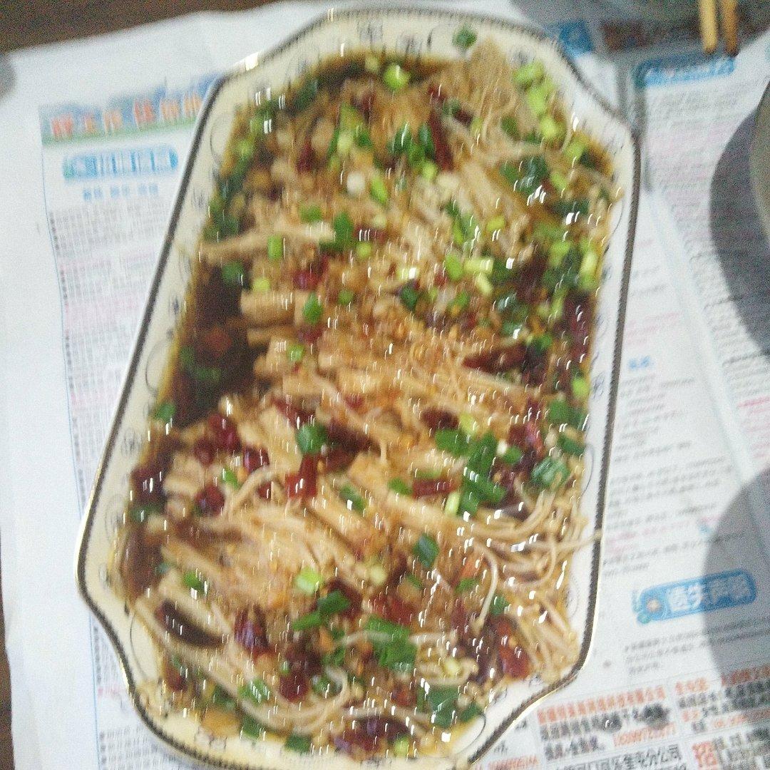 蒜蓉金针菇，简单快手的下饭神菜