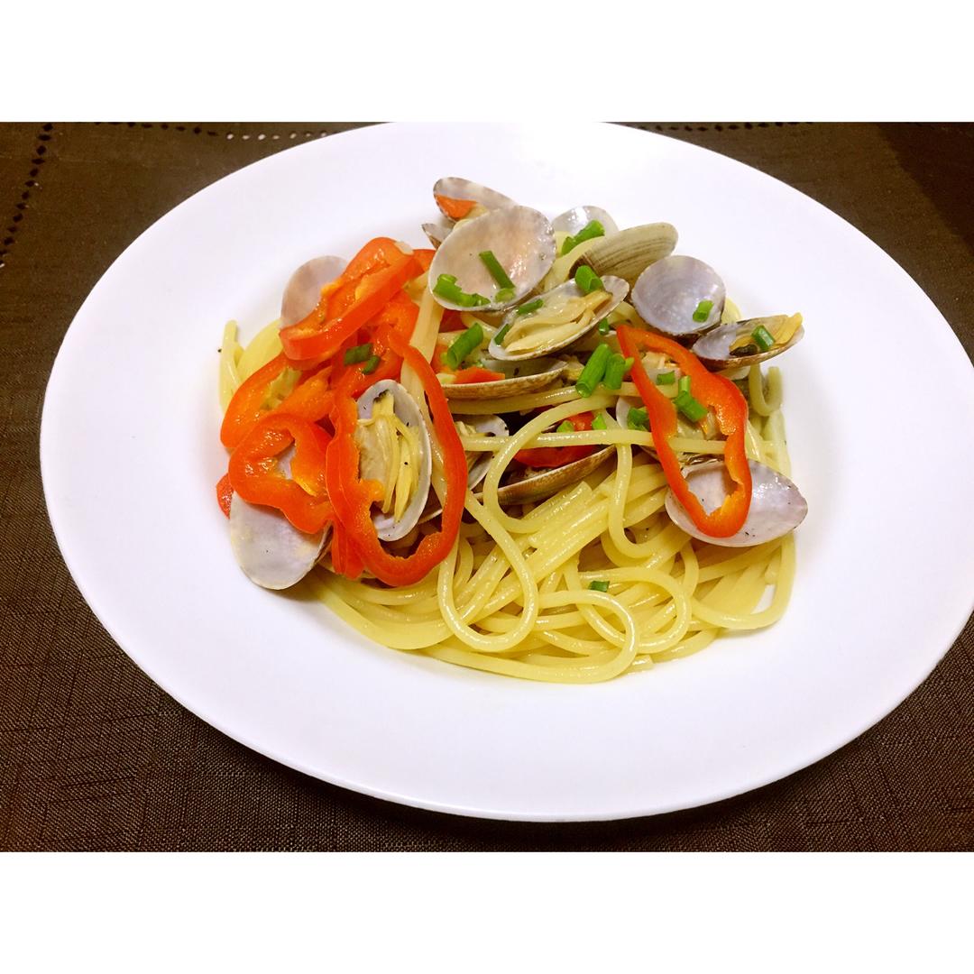 蒜香白酒蛤蜊面