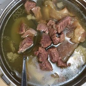 清炖牛肉汤