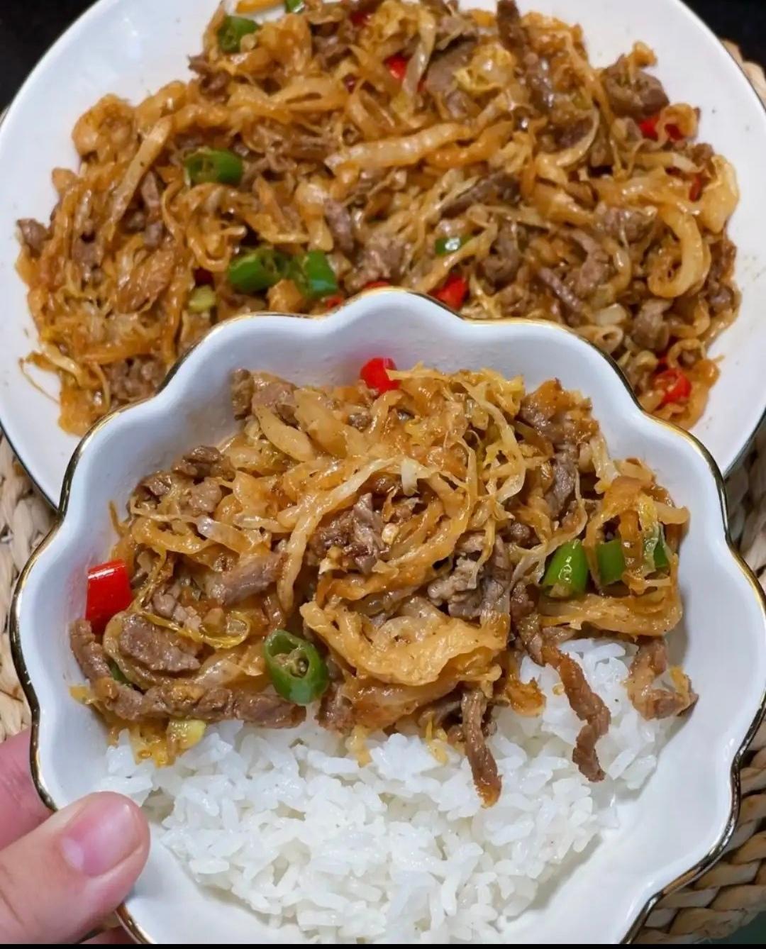 酸菜炒牛肉的做法