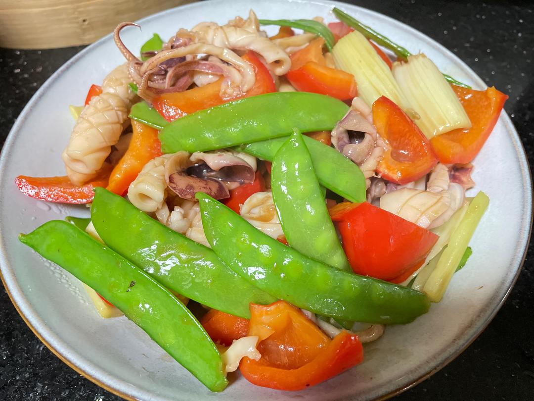 荷兰豆彩椒炒鱿鱼干
