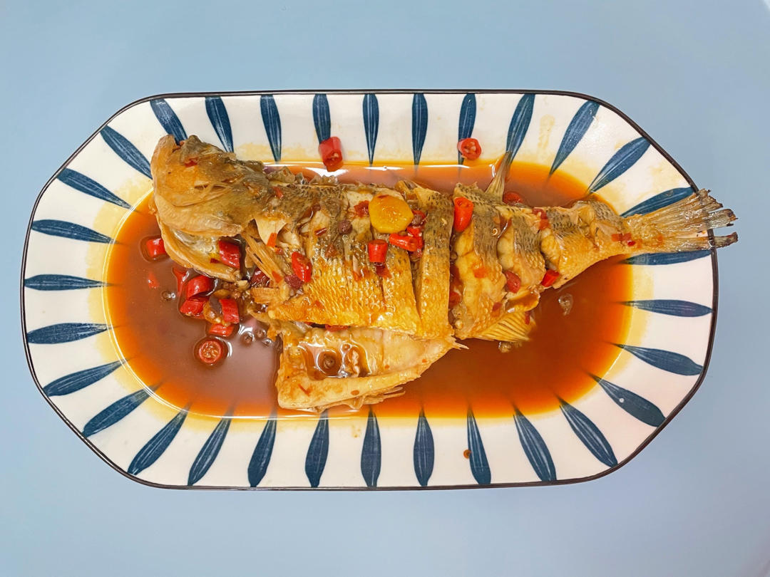 红烧鲈鱼