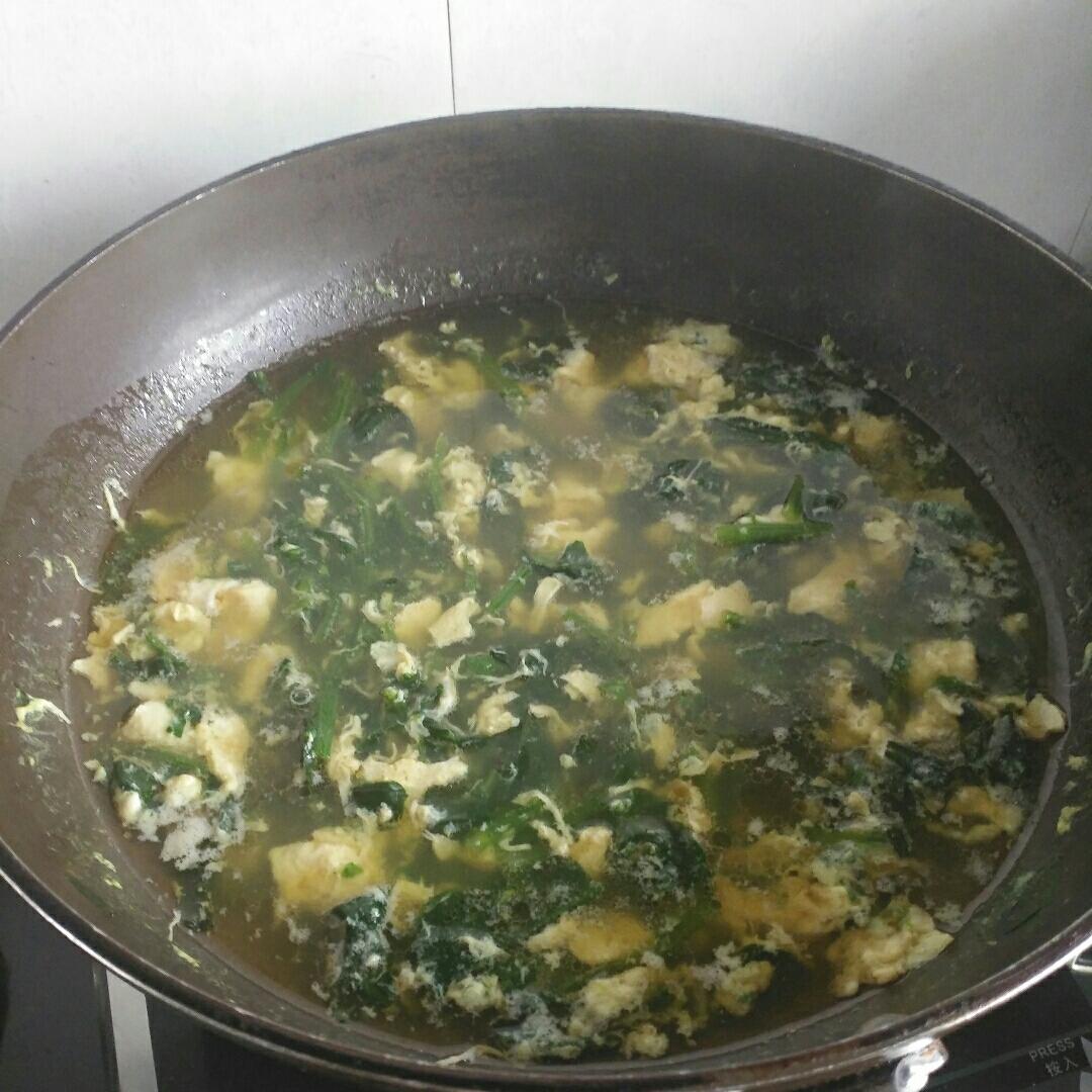 菠菜鸡蛋汤