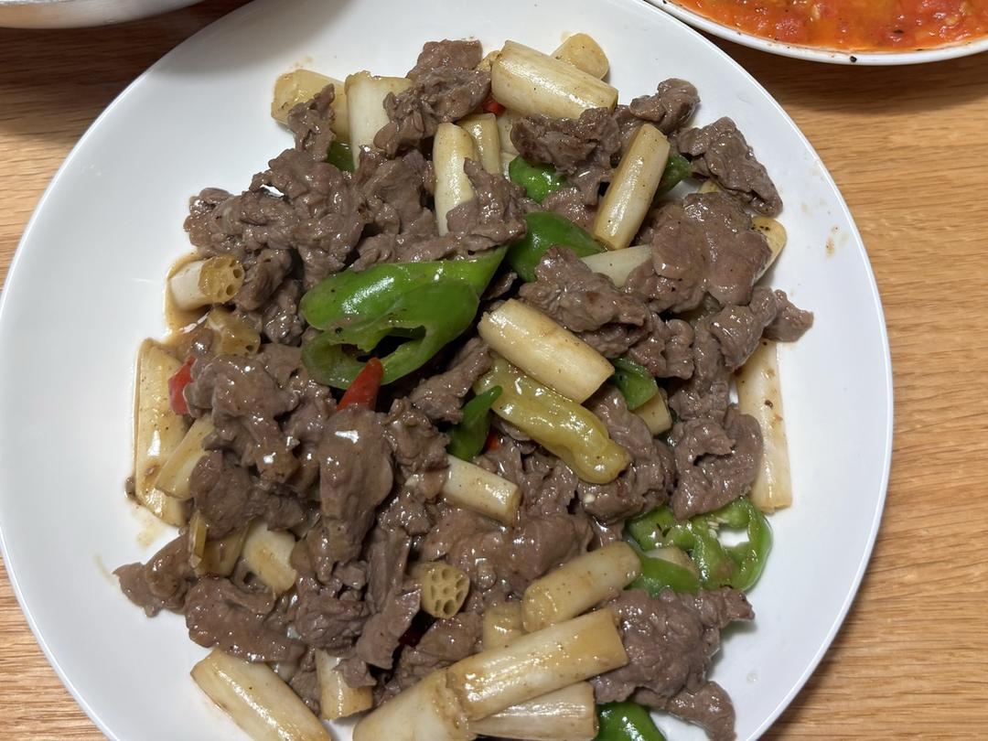 酸辣藕带炒牛肉