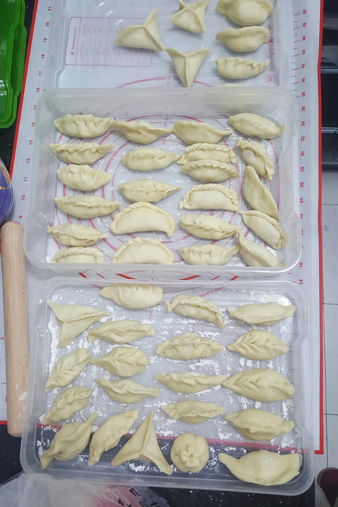 【免揉】皮薄筋道冻后不破的饺子皮