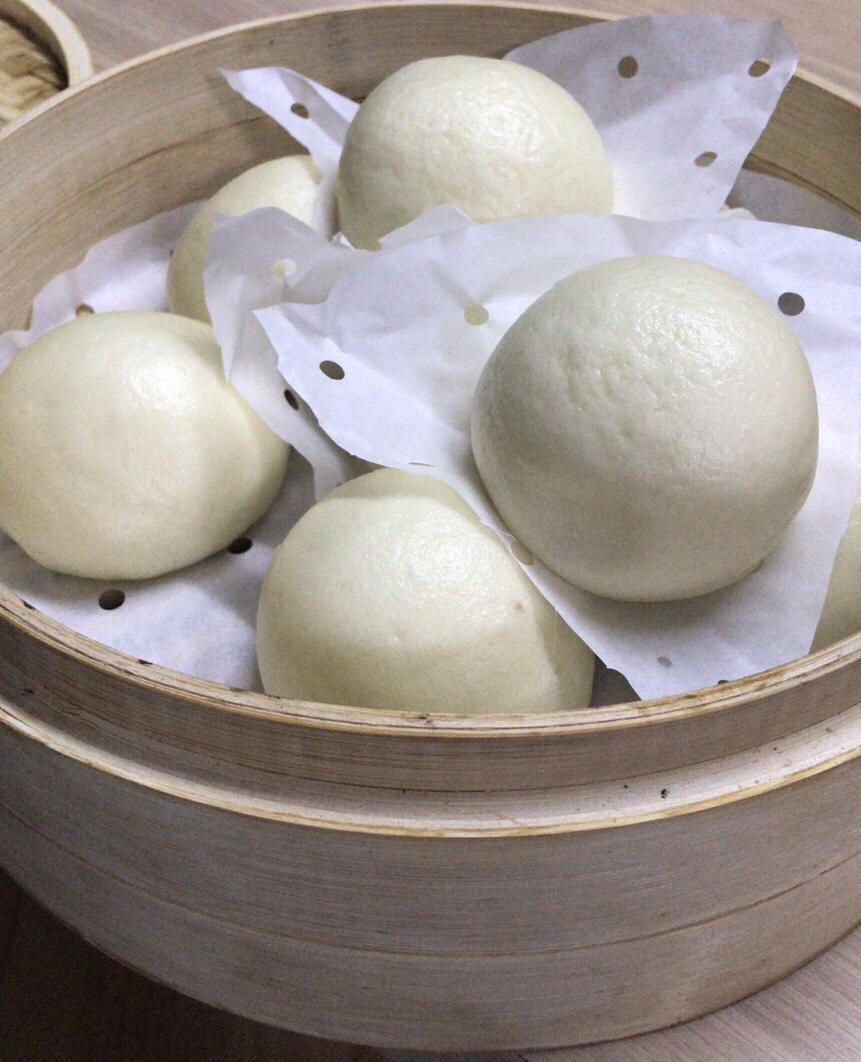 暄软可口的豆沙包