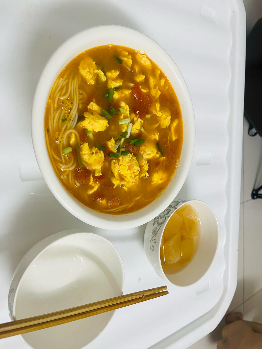 十分钟搞定的「西红柿鸡蛋汤面」