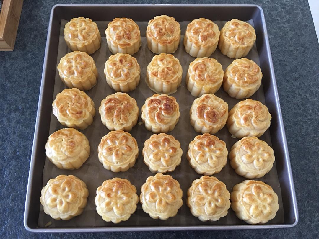 金沙奶黄月饼