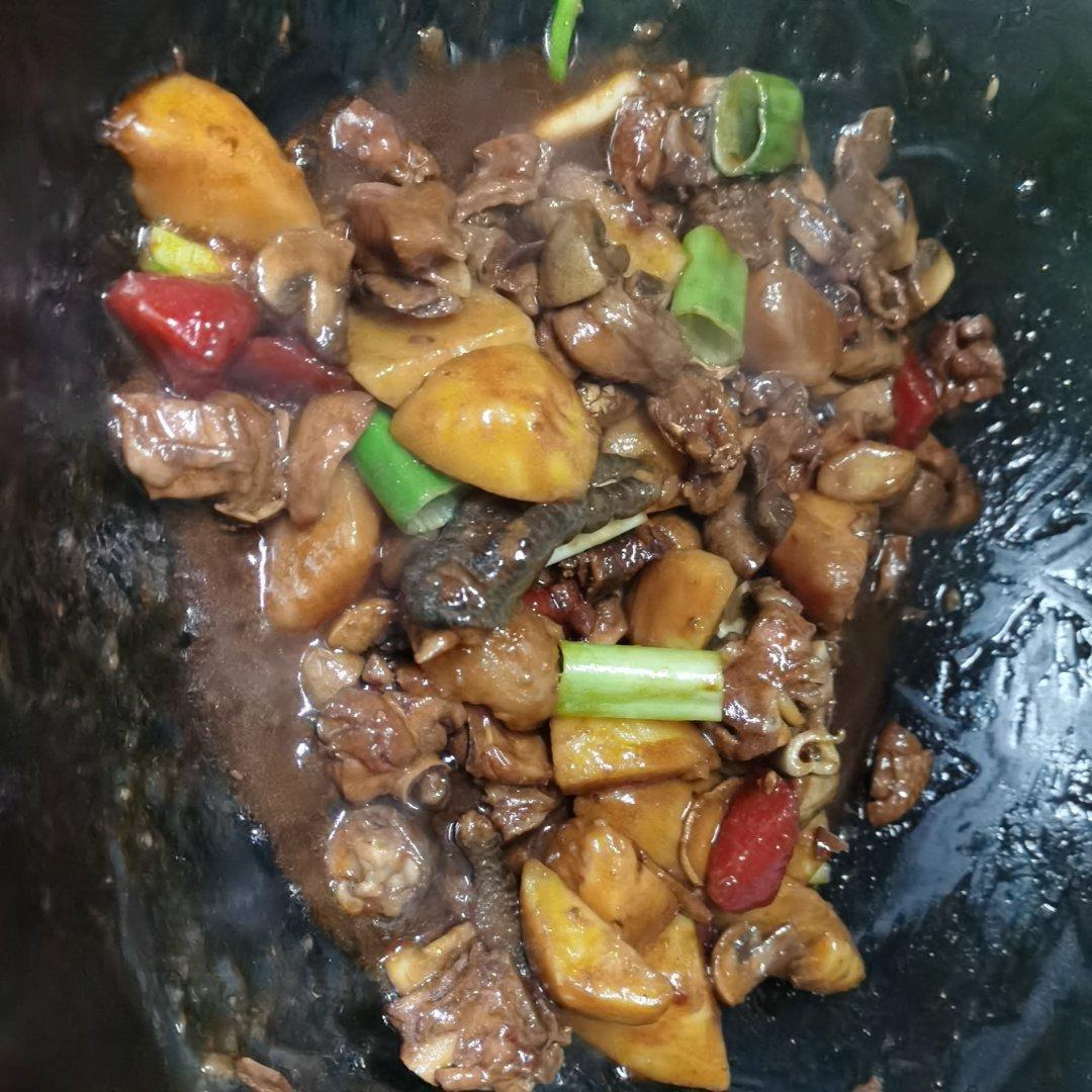 超简单好吃的香菇烧鸡