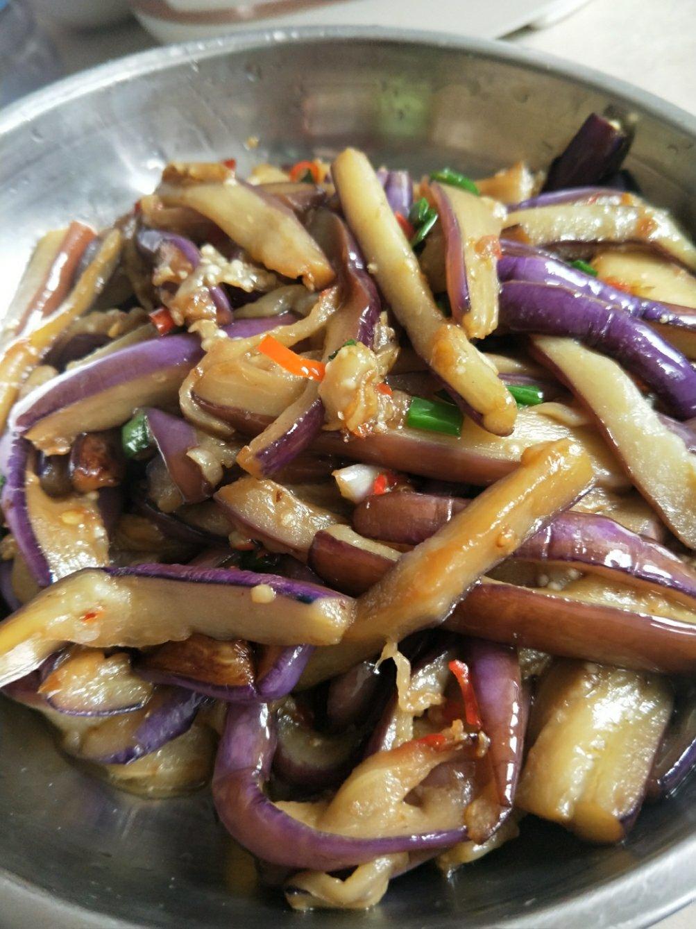 红烧茄子（教你炒茄子不变色的小妙招）