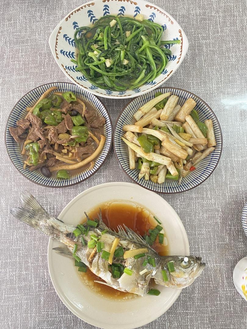 零失败，简单快手，湖北人的初夏荷塘美味酸辣藕带