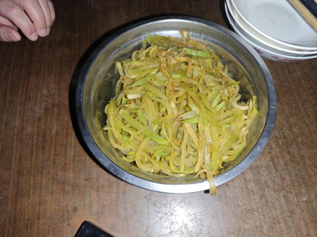 炝炒青萝卜