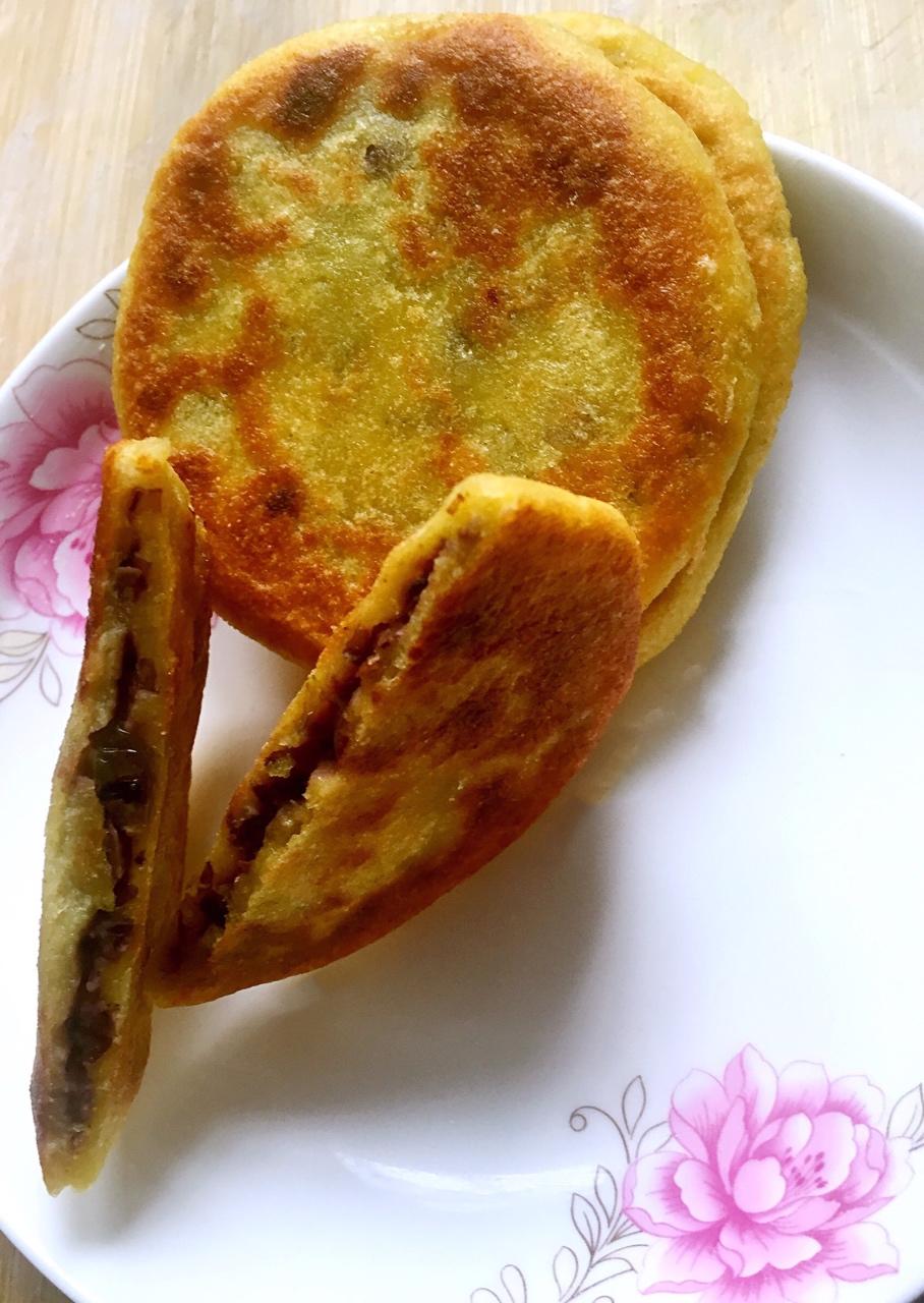 手工粘糯豆沙饼