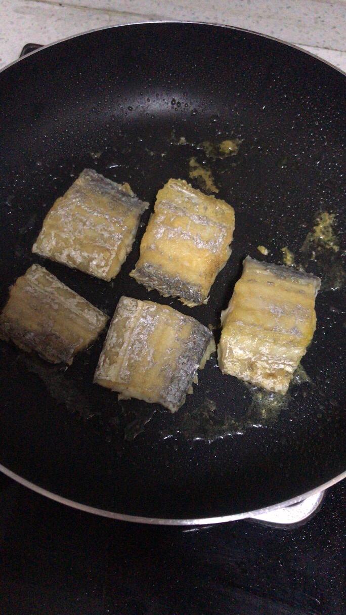 潮汕煎咸鱼的做法