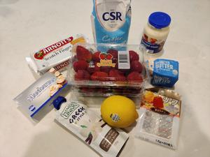 酸甜可口草莓🍓芝士慕斯(免烤)的做法 步骤1