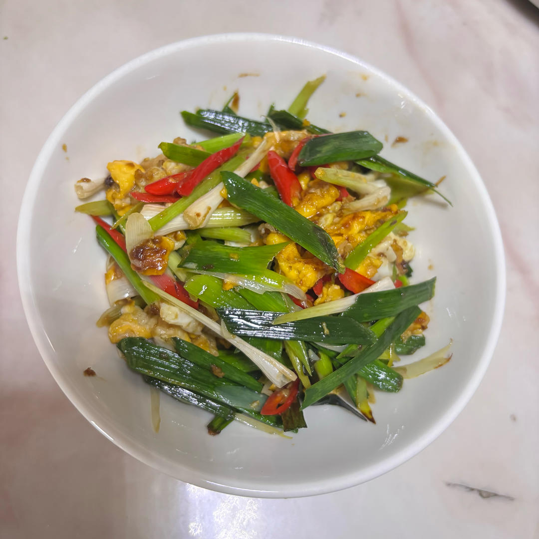 蒜叶炒鸡蛋