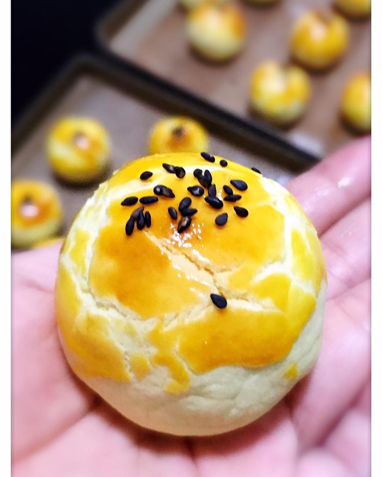 《Tinrry+》菠萝蛋黄酥（超快手、免揉、不用开酥）
