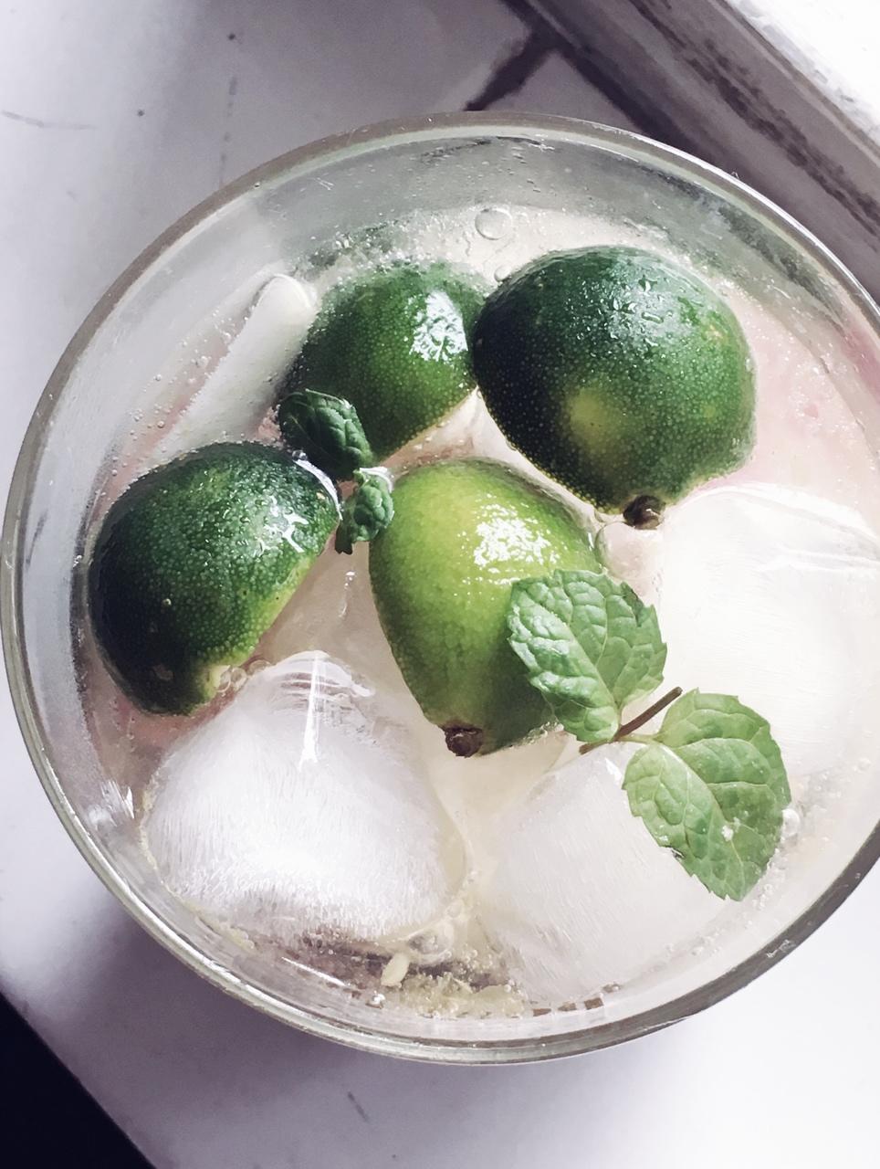 记录自己爱喝的气泡水Infused water or detox water