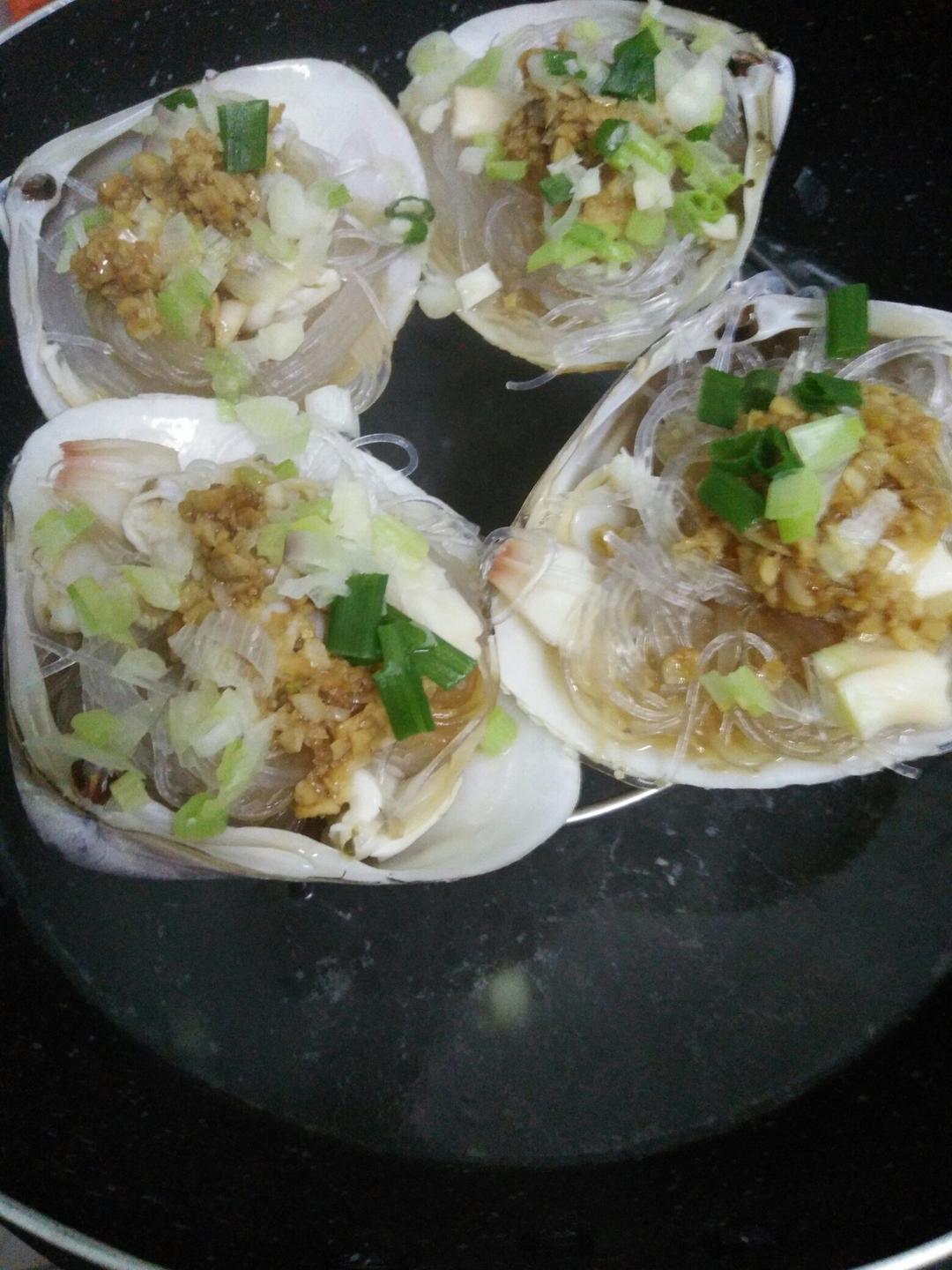 蒜蓉粉丝蒸扇贝