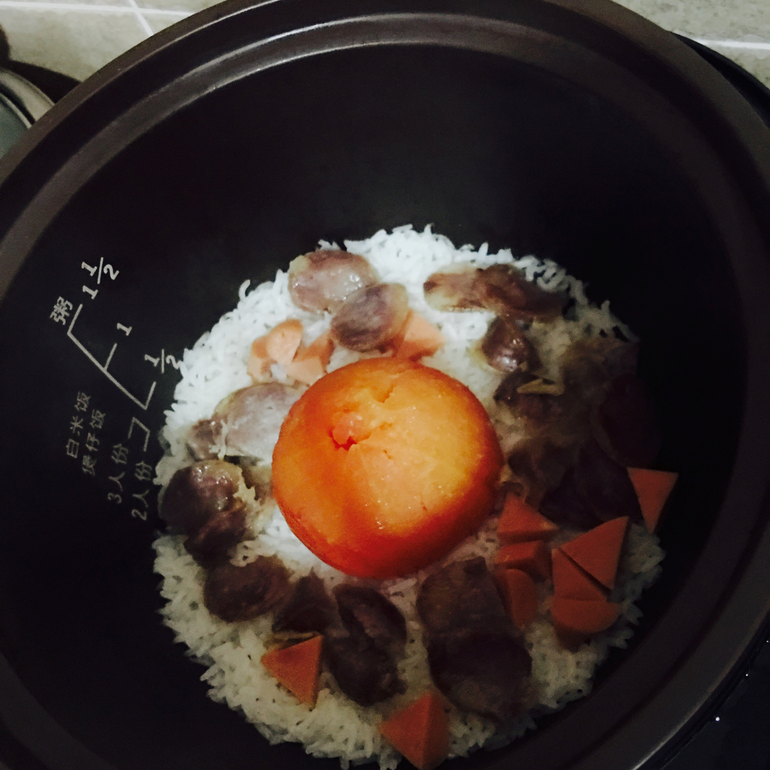 寝室简易电饭锅整个番茄饭（香肠版）