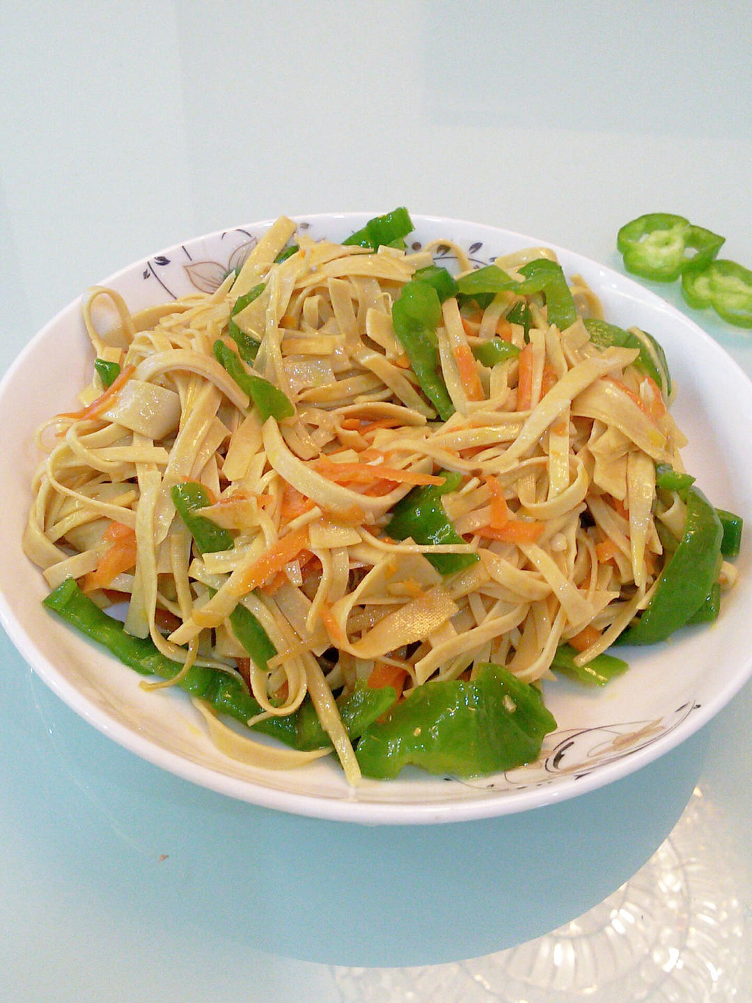 笑笑121做的尖椒炒干豆腐