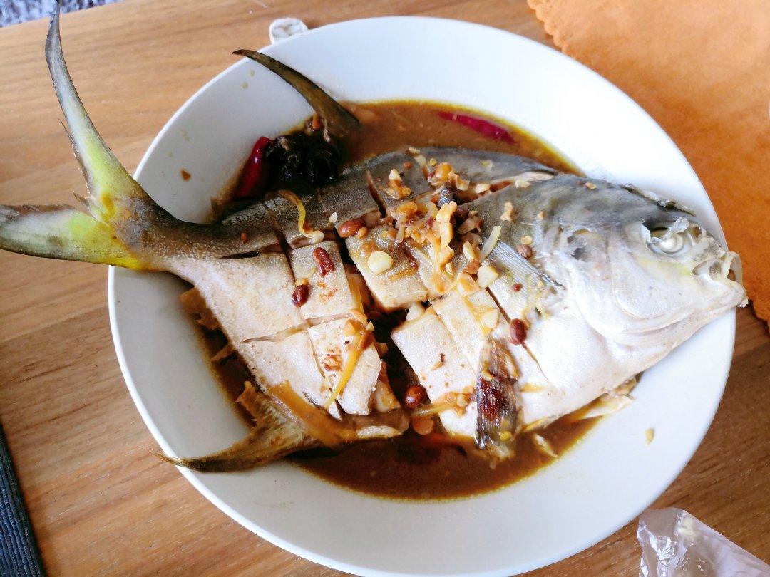 红烧金鲳鱼