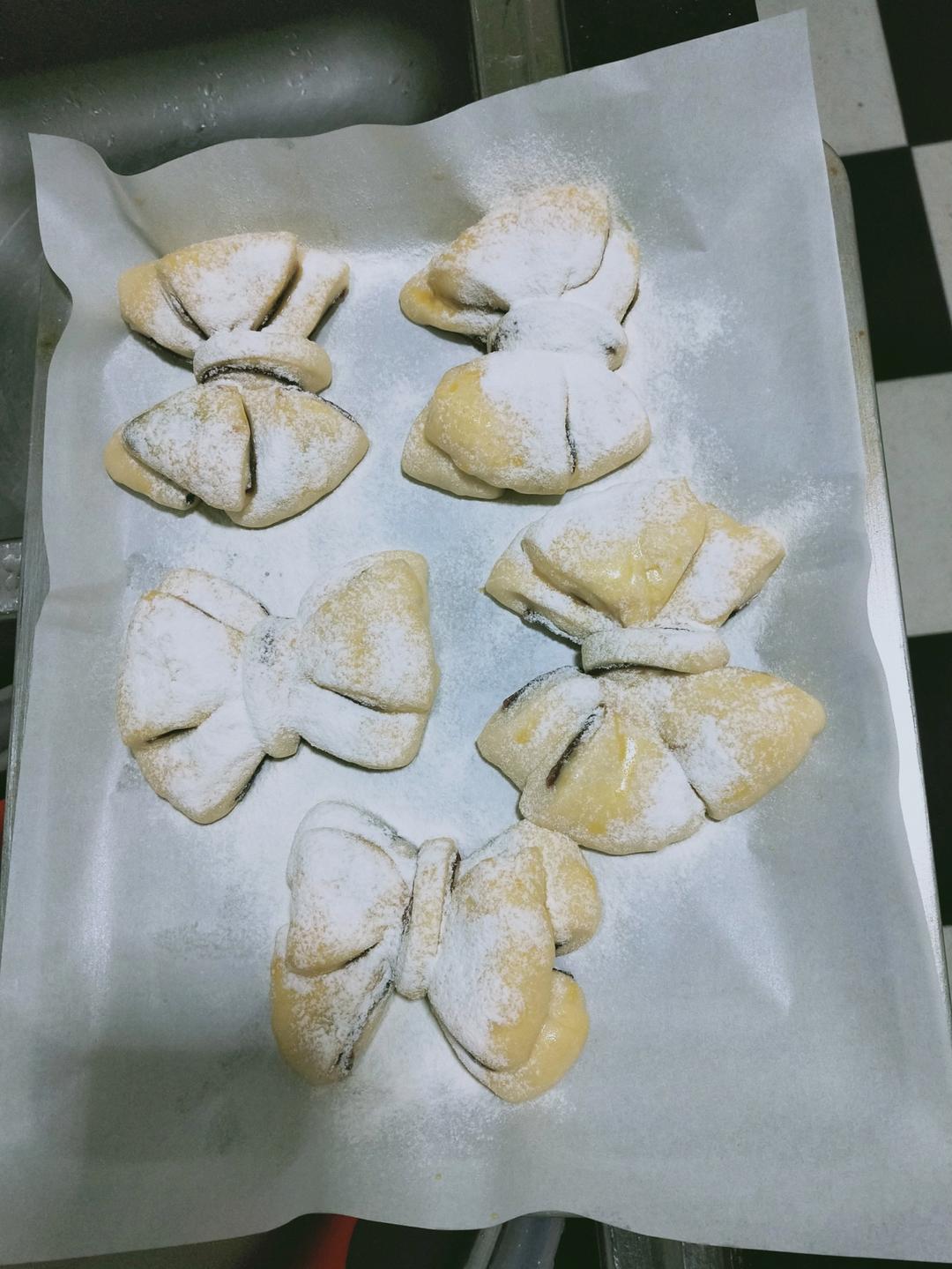 好吃又好看的蝴蝶结🎀豆沙面包