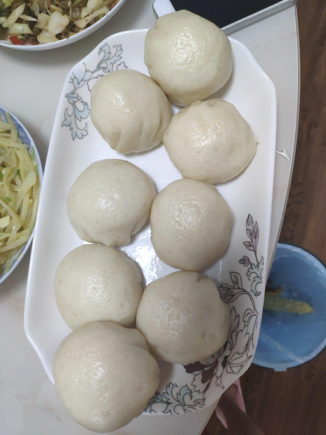 松软香甜的奶黄包，很快就可以搞定。