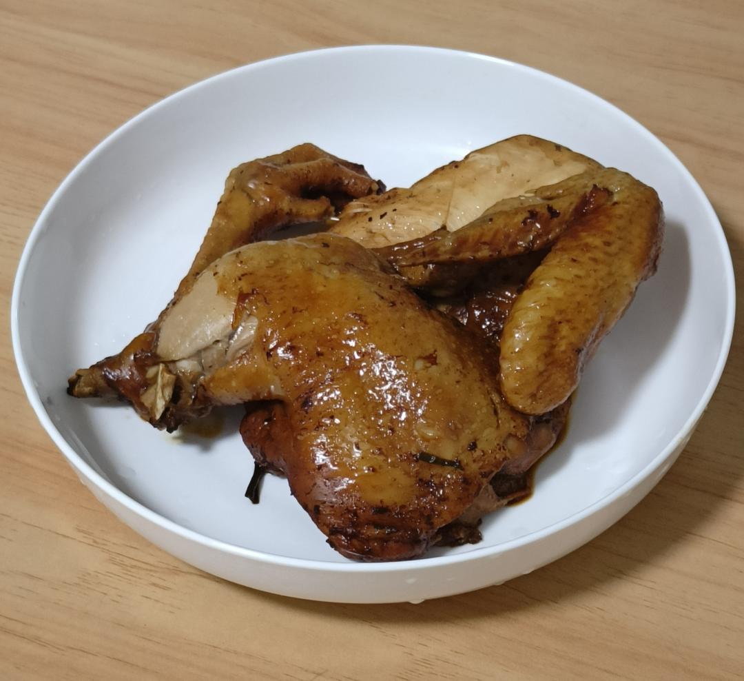 懒人版电饭煲焖整鸡（不加一滴水，肉质酥烂入味！）
