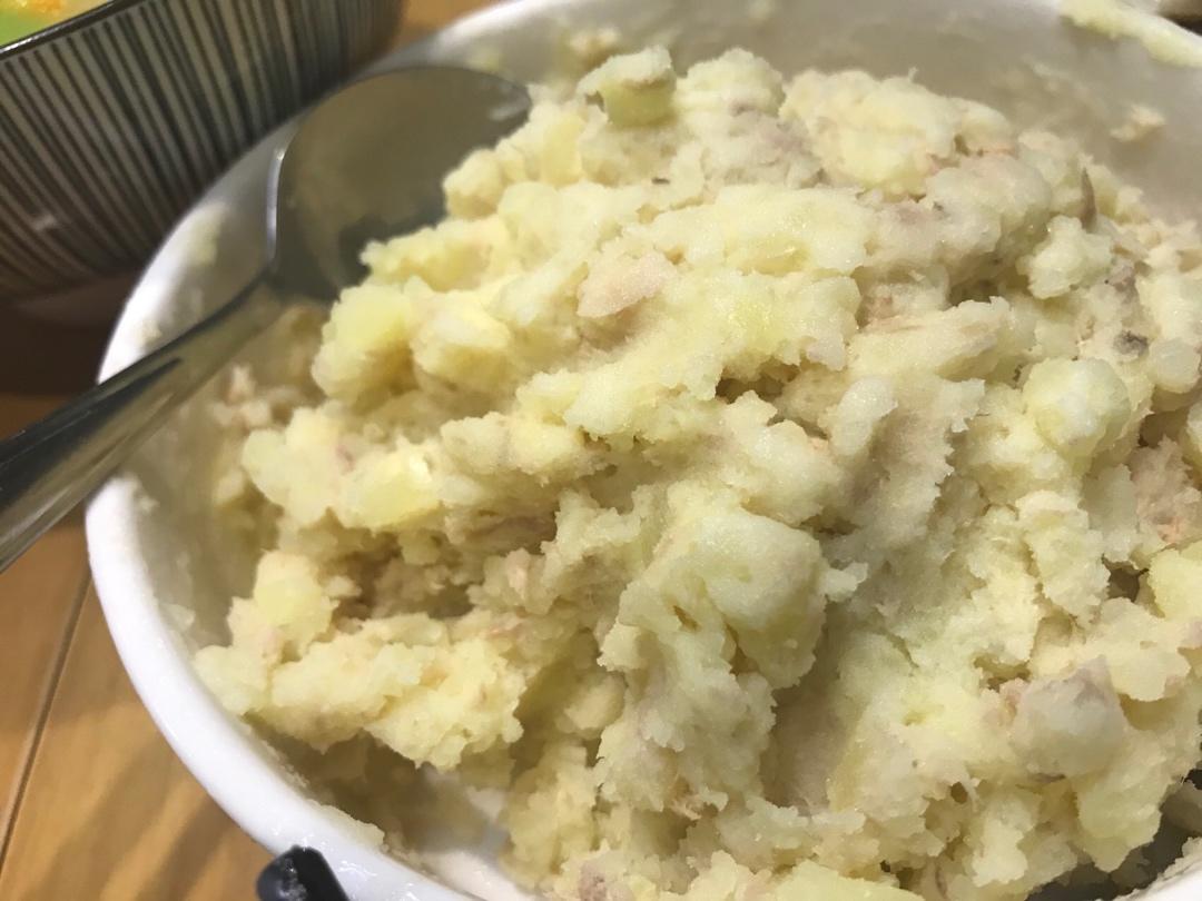 金枪鱼土豆泥沙拉，简单完胜吉野家，厨房小白都不会失败