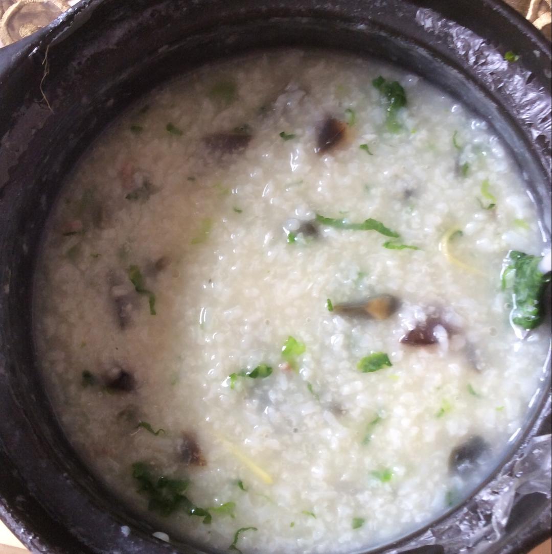 堂妈小厨——超好喝的皮蛋瘦肉粥