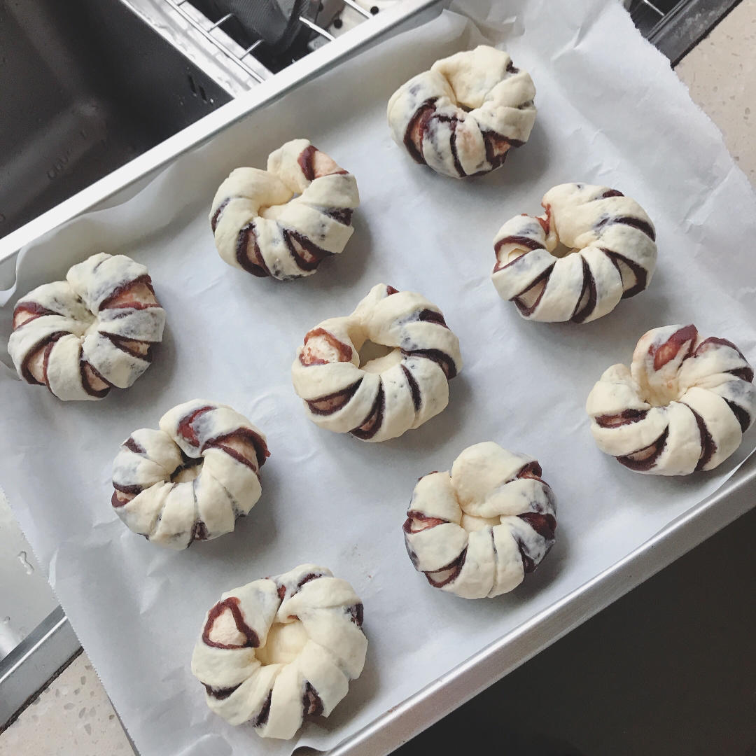 豆沙面包卷