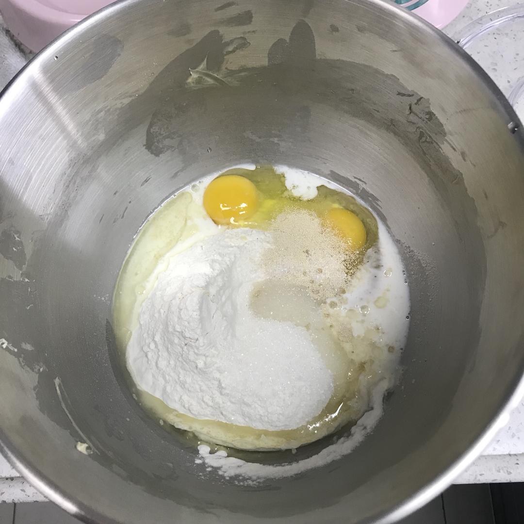 纯奶手撕吐司的做法 步骤1