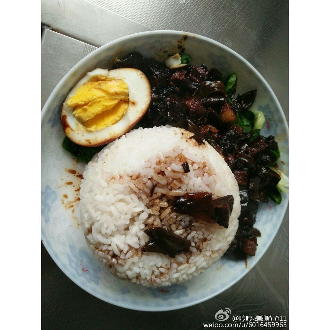 洋葱酥卤肉饭