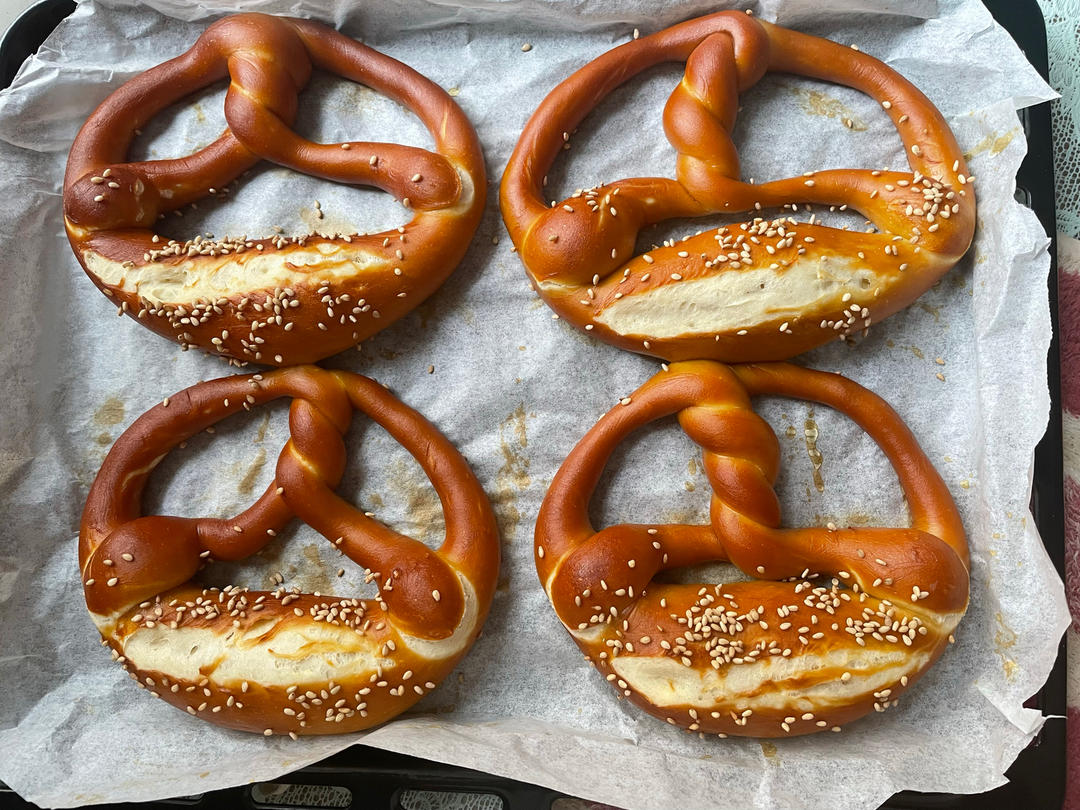 最详细的碱水包 【德国结面包 布雷结面包】有关碱水面包Brezel的一切 Bretzel Brezen Pretzel