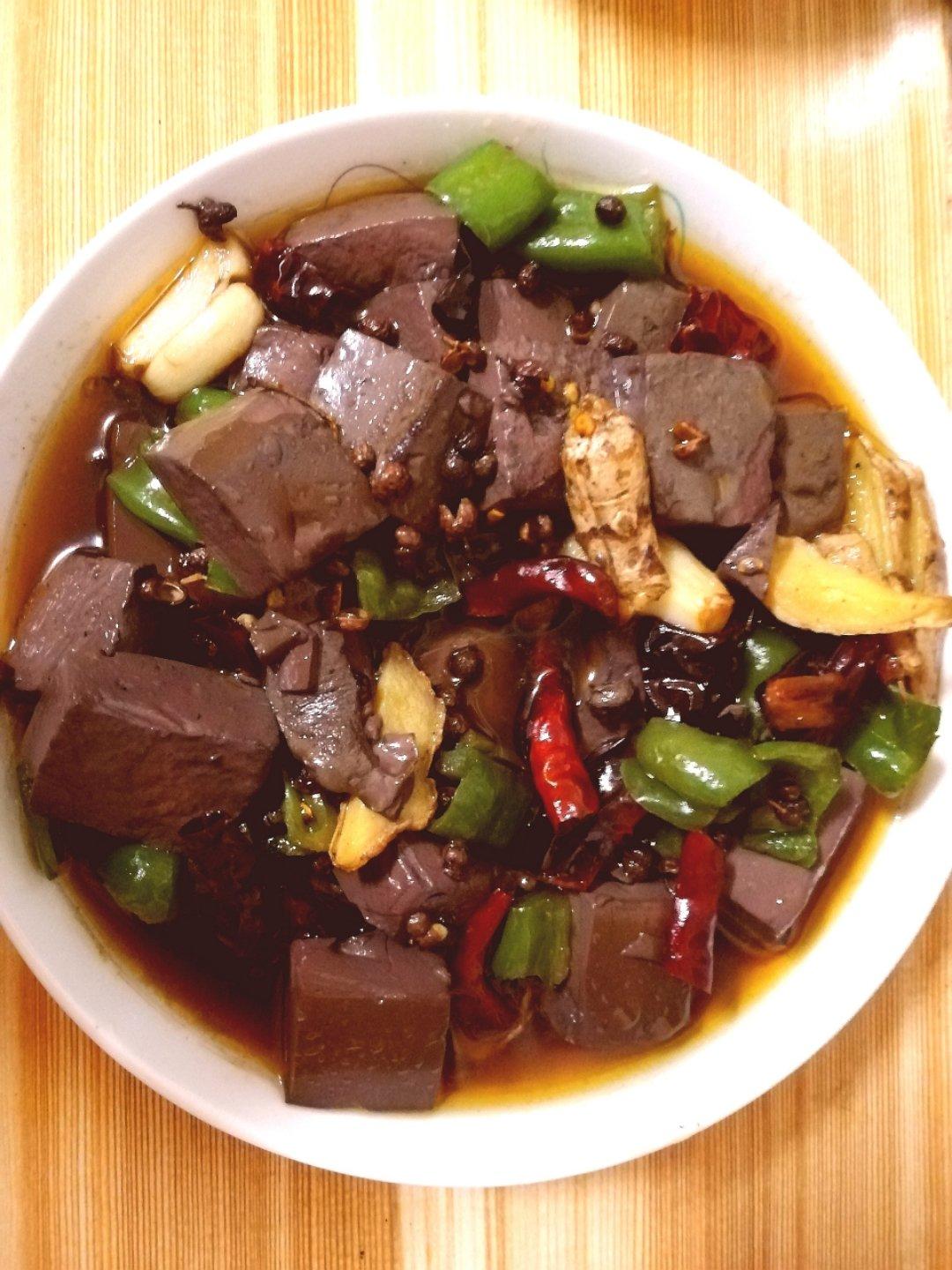 麻辣鸭血